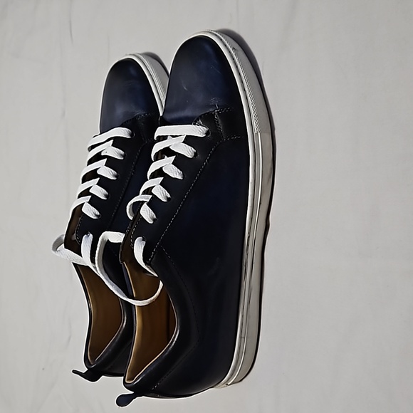 Mezlan sneakers. - Picture 2 of 8